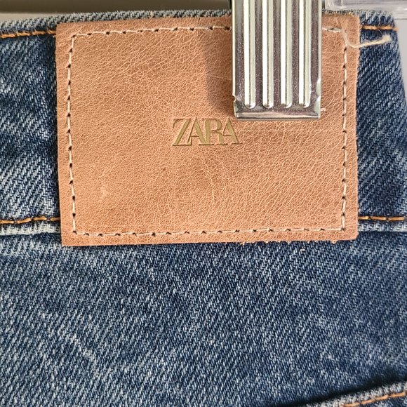 ZARA FULL LENGTH RIPPED HIGH RISE JEANS - Picture 3 of 5